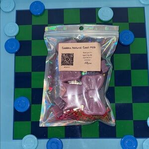 Goat milk GoddessPurple Bow Shaped Soaps bars with mini Teddys 7.62oz